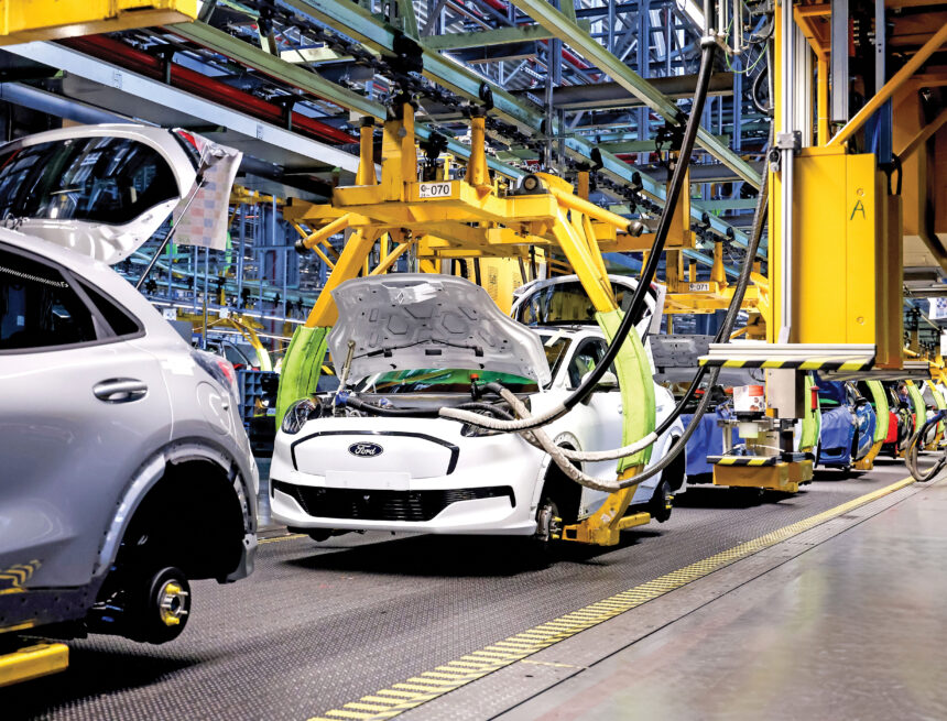 2025, anul marilor lansări în industria auto românească: Dacia Bigster și electrificarea Ford Otosan la Craiova