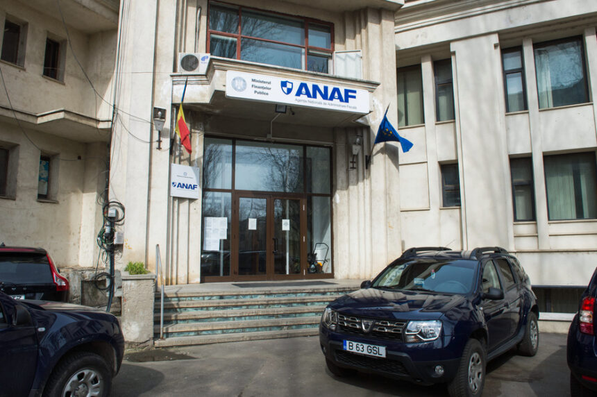Fitch: căderea Guvernului poate afecta consolidarea fiscală a României