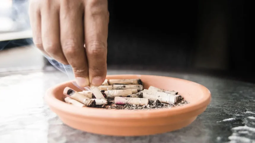 Maldive devine prima ţară care interzice fumatul pentru generaţiile viitoare