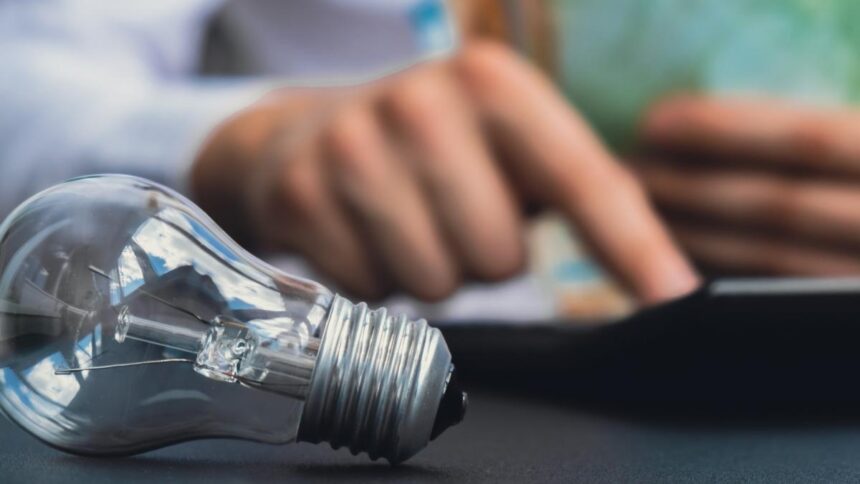 explozie-de-preturi-energia-electrica-s-a-scumpit-cel-mai-mult-in-august-cu-peste-65-1006396 Energia electrică s-a scumpit cu 72,3% în ultimele 12 luni
