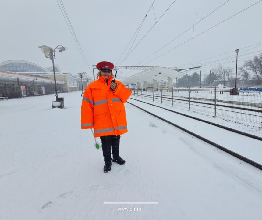 CFR: Trenurile circulă în siguranță pe fondul vremii de iarnă