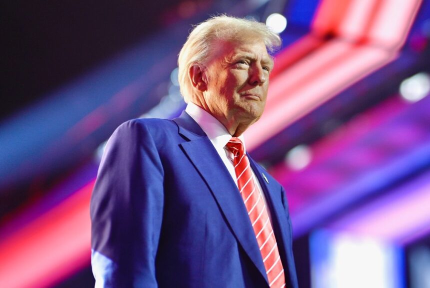 Trump infirmă tensiuni cu consilierul său de securitate privind Iranul