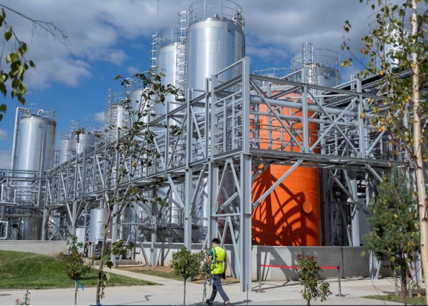 Viitorul energiei regenerabile în România: provocări și investiții strategice