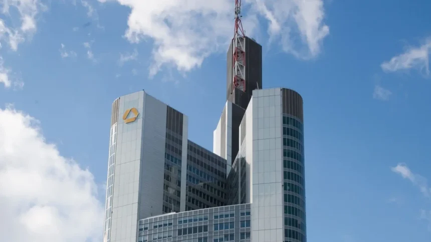 Planul de restructurare al Commerzbank, inițiat de UniCredit